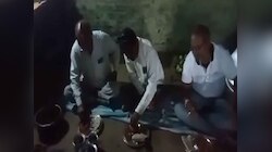 छात्र से रिश्वत में लिया मुर्गा, स्कूल में ही पका कर शिक्षकों ने की चिकन-शराब पार्टी