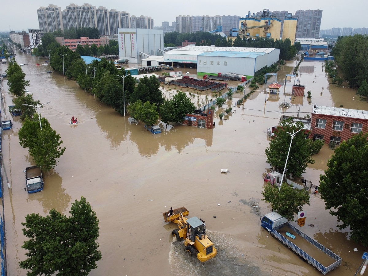 China Flood: 140 साल बाद चीन पर आफत की बारिश, डूब गया बीजिंग