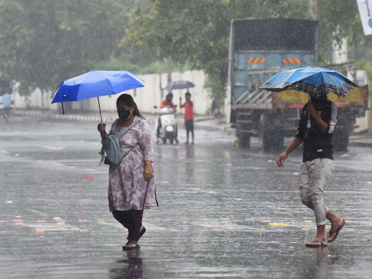 MP Weather Report: प्रदेश में भारी बारिश का कहर जारी, आज भी भोपाल, उज्जैन समेत इन जिलों में रेड अलर्ड