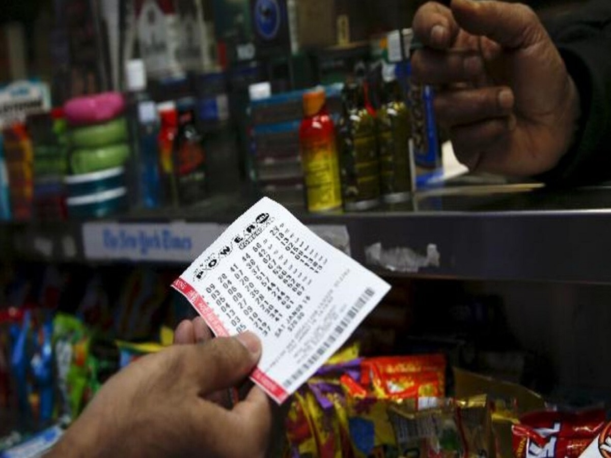 Lottery Purchase: लॉटरी के जरिए धनवान बनने की ख्वाहिश, गणित में छिपा है राज