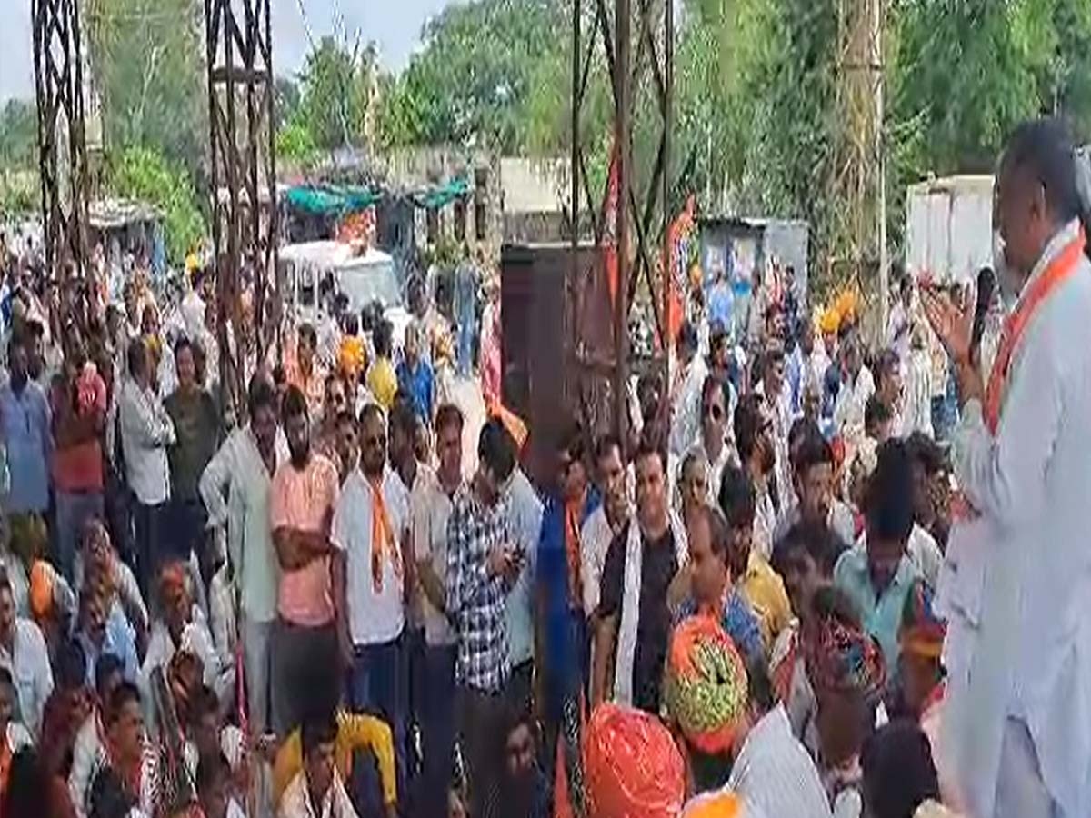 Chittorgarh News: राजस्थान सरकार के विरोध में जोरदार प्रदर्शन,बेगूं में निकला किसानों का पैदल मार्च  
