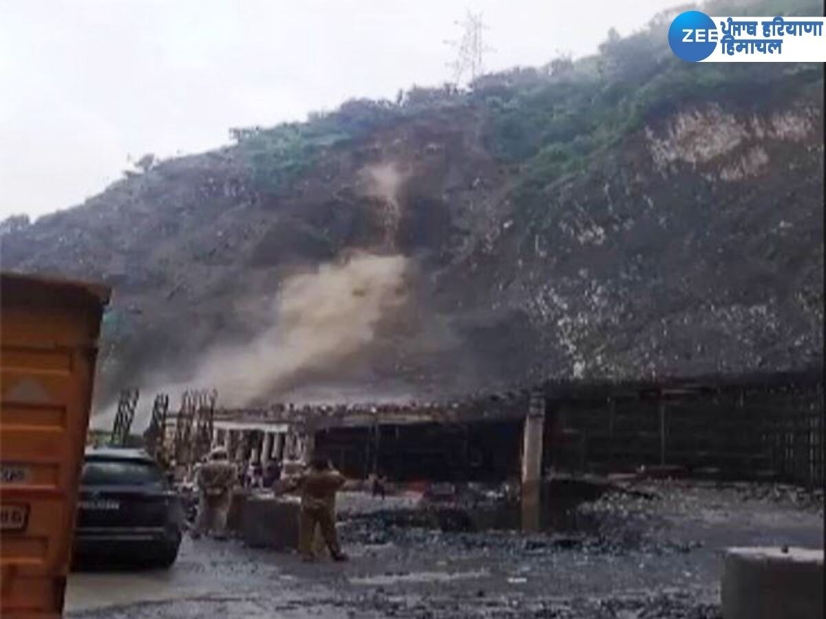 Jammu-Srinagar NH Blocked: ਰਾਮਬਨ ਇਲਾਕੇ 'ਚ ਹੋਇਆ ਲੈਂਡਸਲਾਈਡ, ਜੰਮੂ-ਸ਼੍ਰੀਨਗਰ ਨੈਸ਼ਨਲ ਬੰਦ, ਦੇਖੋ ਵੀਡੀਓ