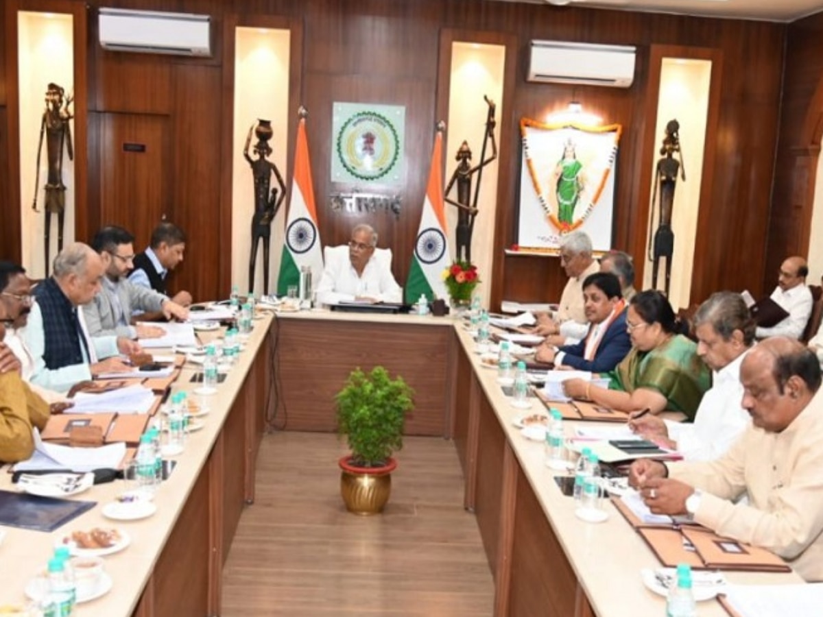 CG Cabinet Meeting: मुख्यमंत्री निवास में भूपेश कैबिनेट की अर्जेंट बैठक! सभी मंत्रियों को पहुंचने के निर्देश