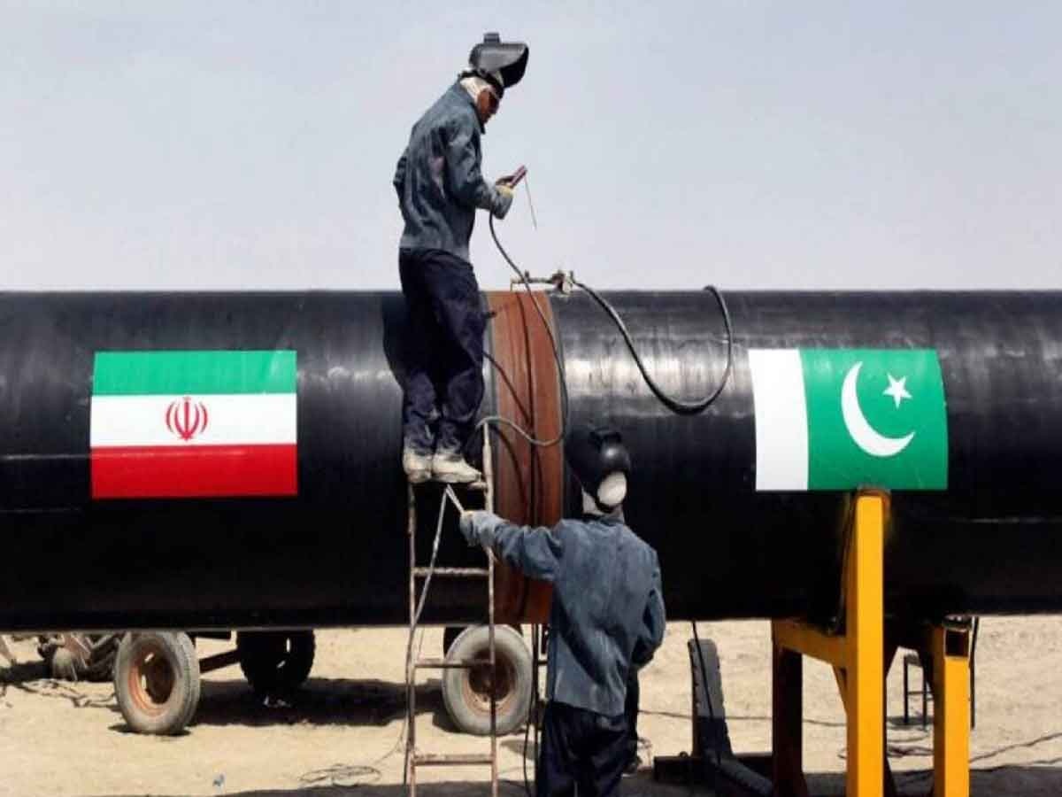 किसके दबाव के सामने PAK हुआ मजबूर! ईरान के साथ अरबों रुपये की गैस पाइपालाइन परियोजना पड़ी रोकनी