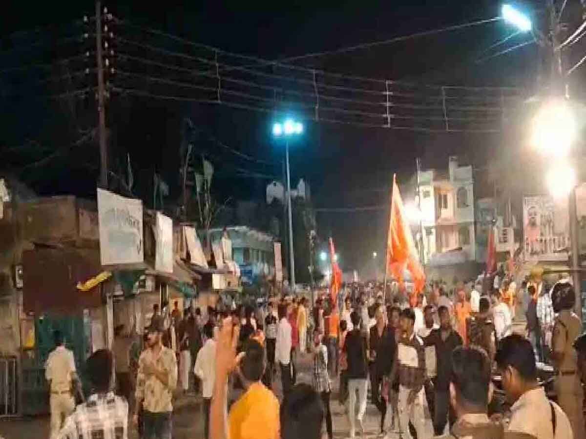 MP News: जय हिंदू राष्ट्र कांवड़ यात्रा में पथराव की अफवाह, पुलिस ने किया लाठीचार्ज