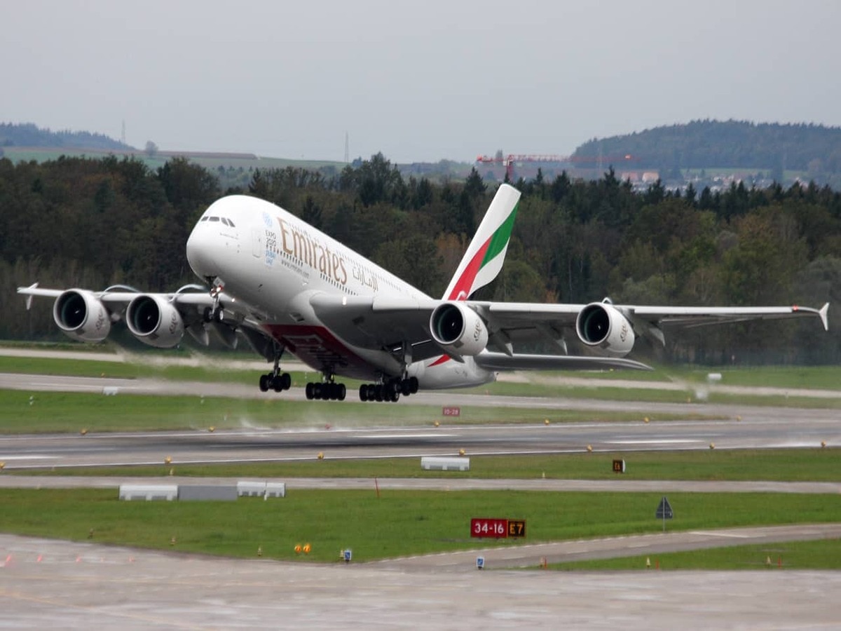 Airbus A380: ବିଶ୍ୱର ସବୁଠାରୁ ବଡ଼ ଯାତ୍ରୀବାହୀ ବିମାନ, ଯାହାର ଆକାର ଶୁଣିଲେ ...