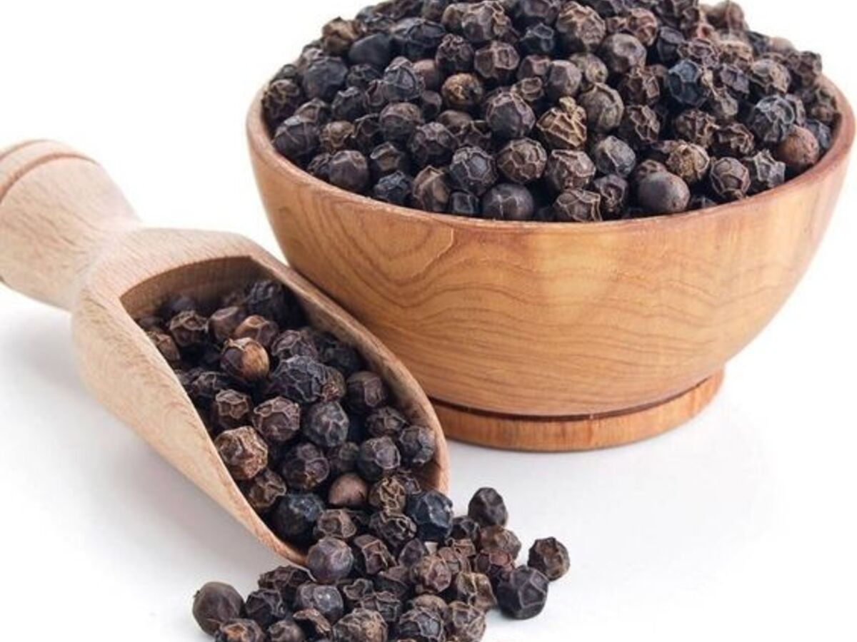 Black Pepper Benefits: अगर आप सर्दी-खांसी से हैं परेशान तो करें काली मिर्च का सेवन, मिलेगी तुरन्त राहत, जान लें इसके फायदे  