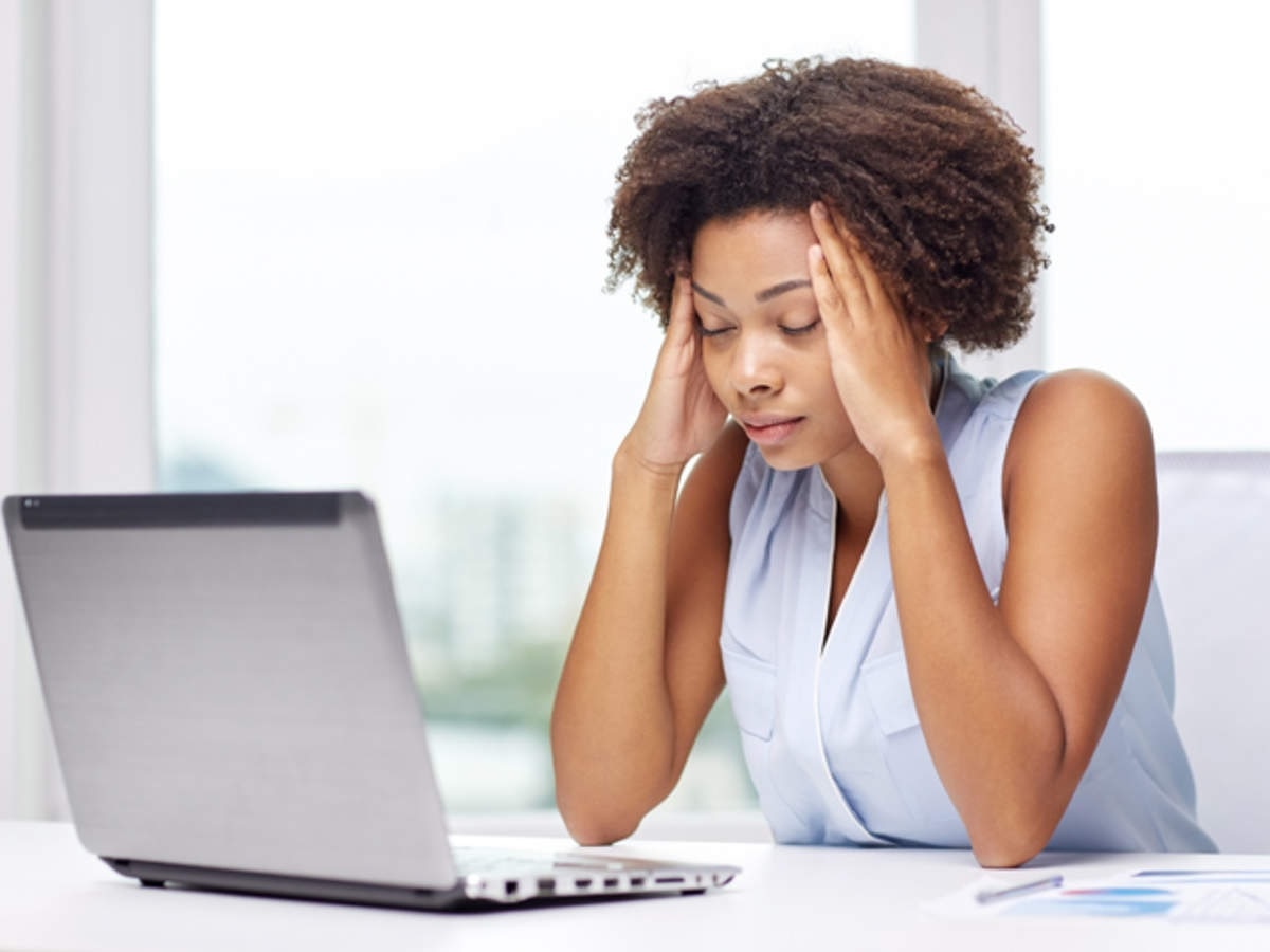 Migraine: पुरुषों से अधिक महिलाओं को क्यों होता है माइग्रेन , हार्मोन से हैरान करने वाला कनेक्शन