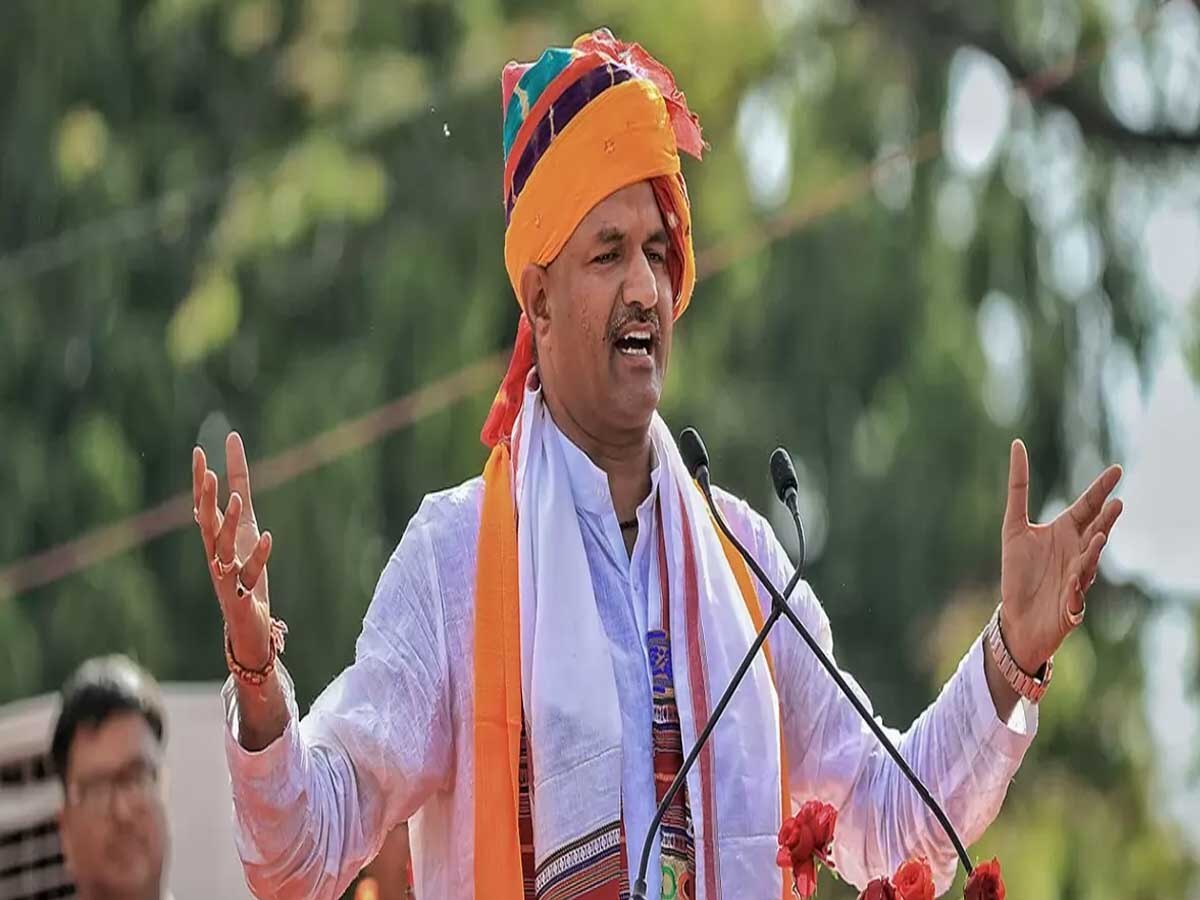 BJP प्रदेश अध्यक्ष जोशी का राहुल गांधी पर तंज, बचपन की कहानी सुनाने से नहीं होगा आदिवासियों का विकास