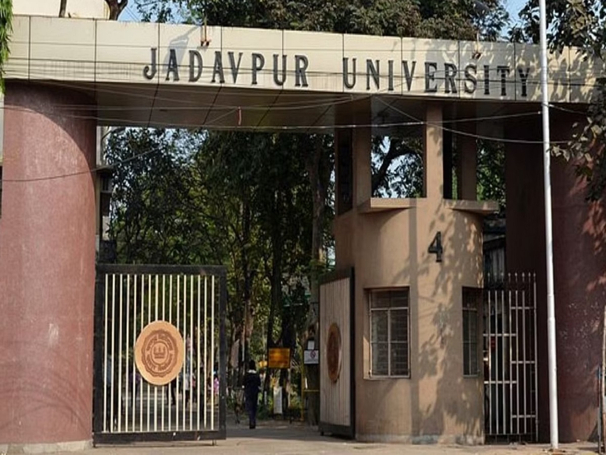 Jadavpur University: मां, मुझे यहां घर ले चलो लेकिन अगले दिन मिला शव, जादवपुर यूनिवर्सिटी में रैगिंग का शक