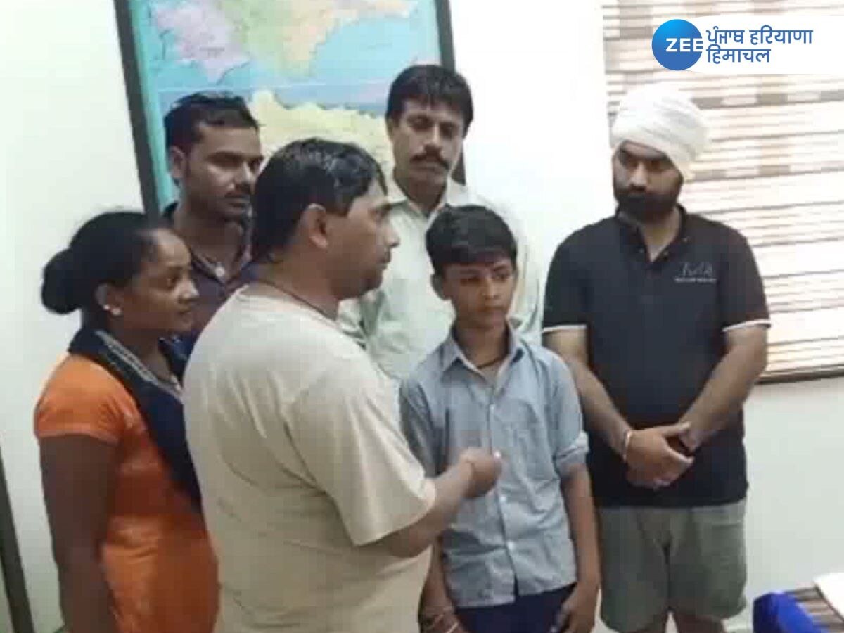 Punjab News: ਸਰਕਾਰੀ ਸਕੂਲ ਦੀ ਅਧਿਆਪਕਾ ਨੇ 2 ਬੱਚਿਆਂ ਨੂੰ ਸਕੂਲ ਤੋਂ ਕੱਢ ਦਿੱਤਾ ਬਾਹਰ, ਵਜ੍ਹਾ ਜਾਣ ਹੋ ਜਾਓਗੇ ਹੈਰਾਨ 