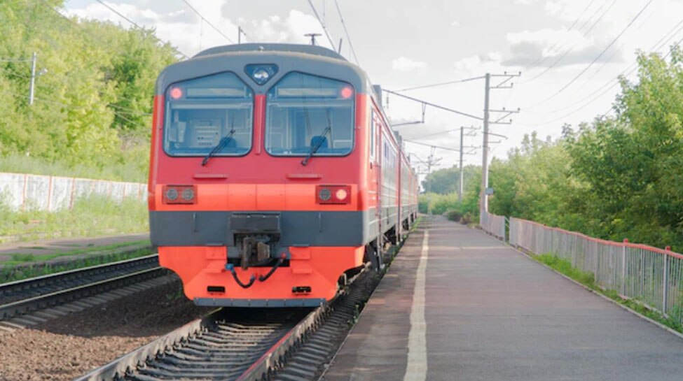 Indian Railway: ट्रेन में कैसे बुक करें लोअर बर्थ? ऐसे बढ़ा सकते हैं इस सीट के मिलने के चांस