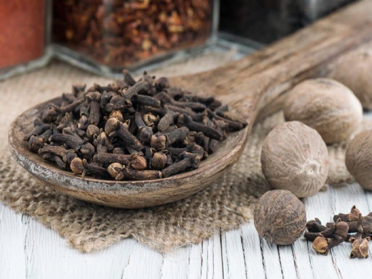 Clove has tremendous benefits know how to use it