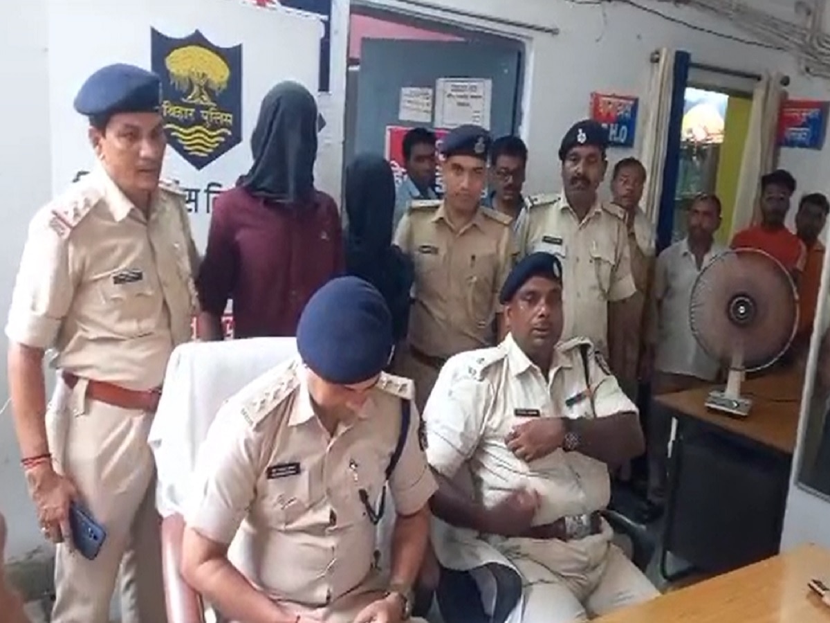 जुमई पुलिस ने बाइक और मोबाइल लूट मामले का किया खुलासा, दो अपराधी गिरफ्तार