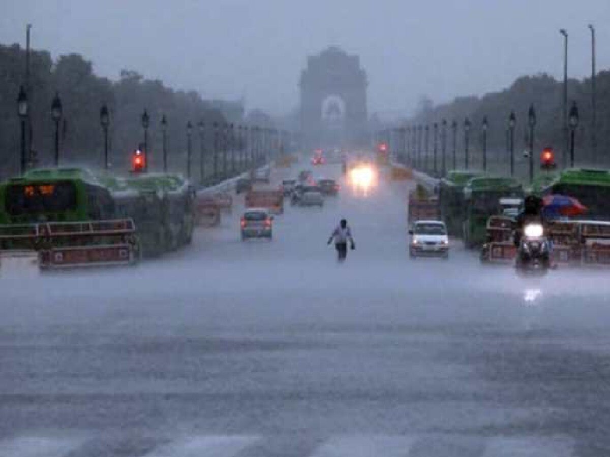 Delhi Weather Update: स्वतंत्रता दिवस की तैयारियों में खलल डालने को तैयार बारिश, IMD ने जारी किया अलर्ट