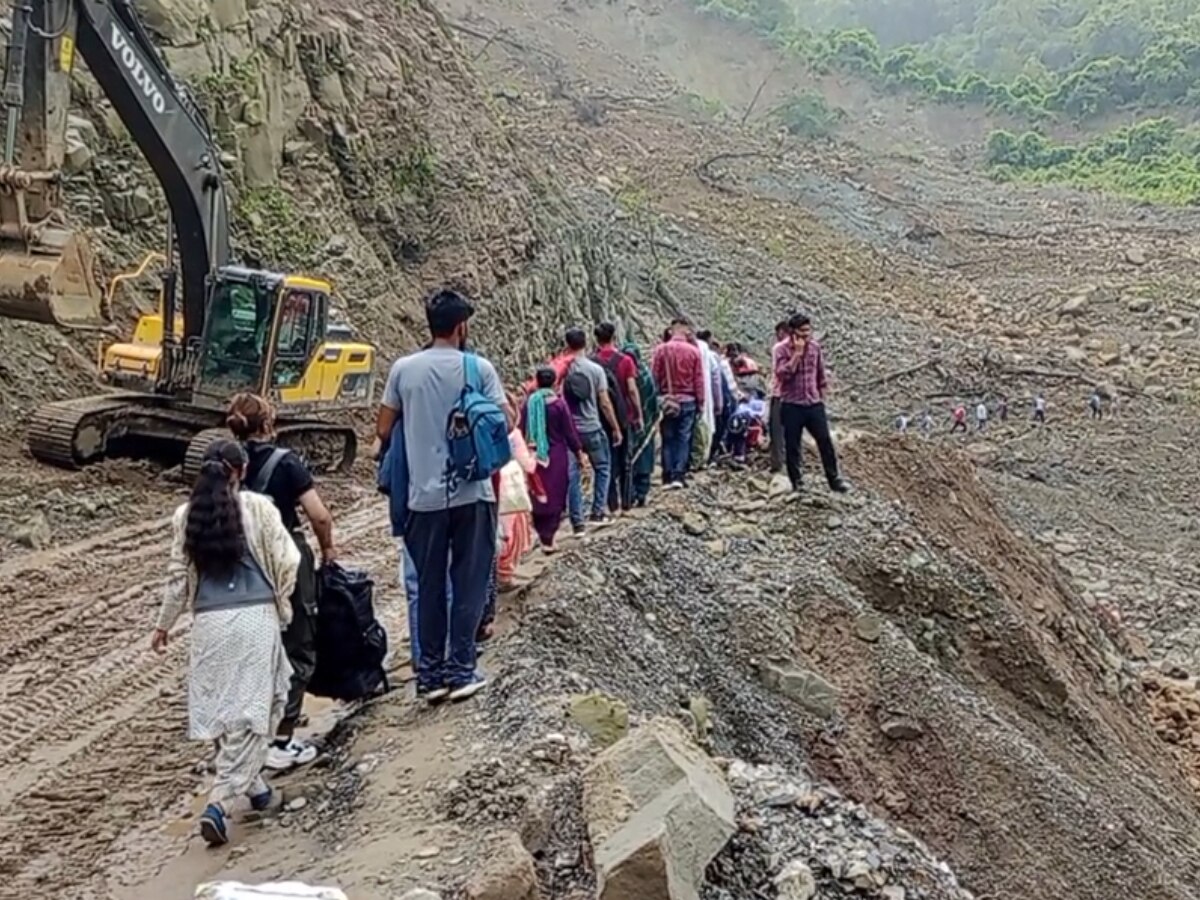 Shimla Landslide News: शिमला में हुए लैंडस्लाइड में उजड़ गया पूरा परिवार, 7 लोगों की मौत