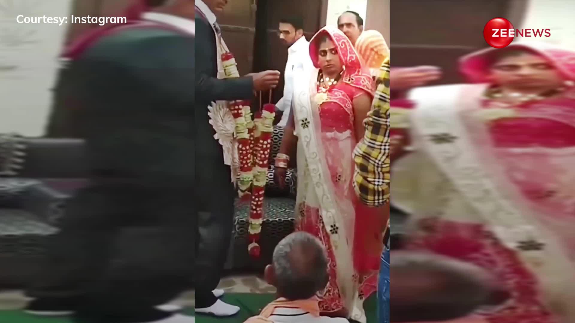 Indian Bride And Groom Viral Video Bhartiya Dulha Dulhan Funny Jaymala Varmala Videos दूल्हा