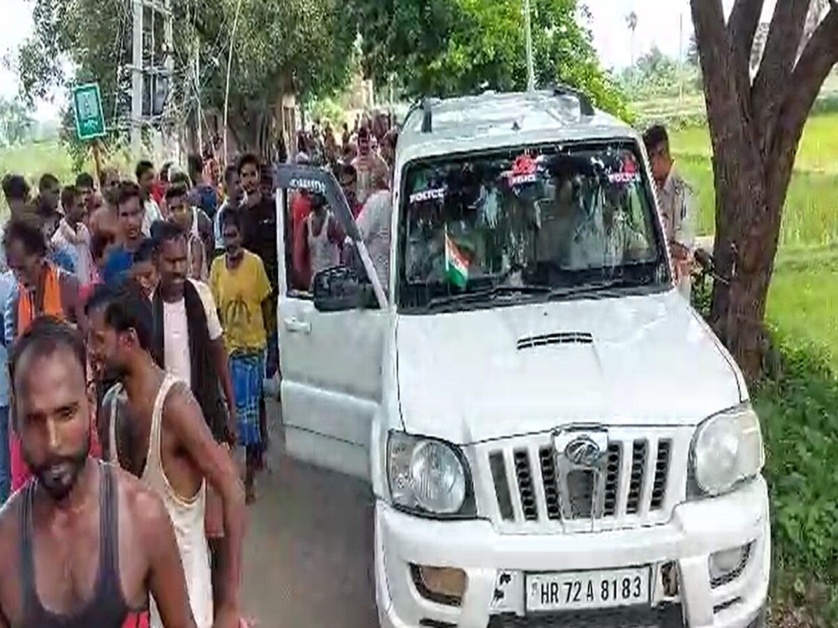 Jehanabad News: बिजली-पानी को लेकर ग्रामीणों का फूटा गुस्सा, सड़क जाम कर किया हंगामा, मौके पर पहुंची पुलिस
