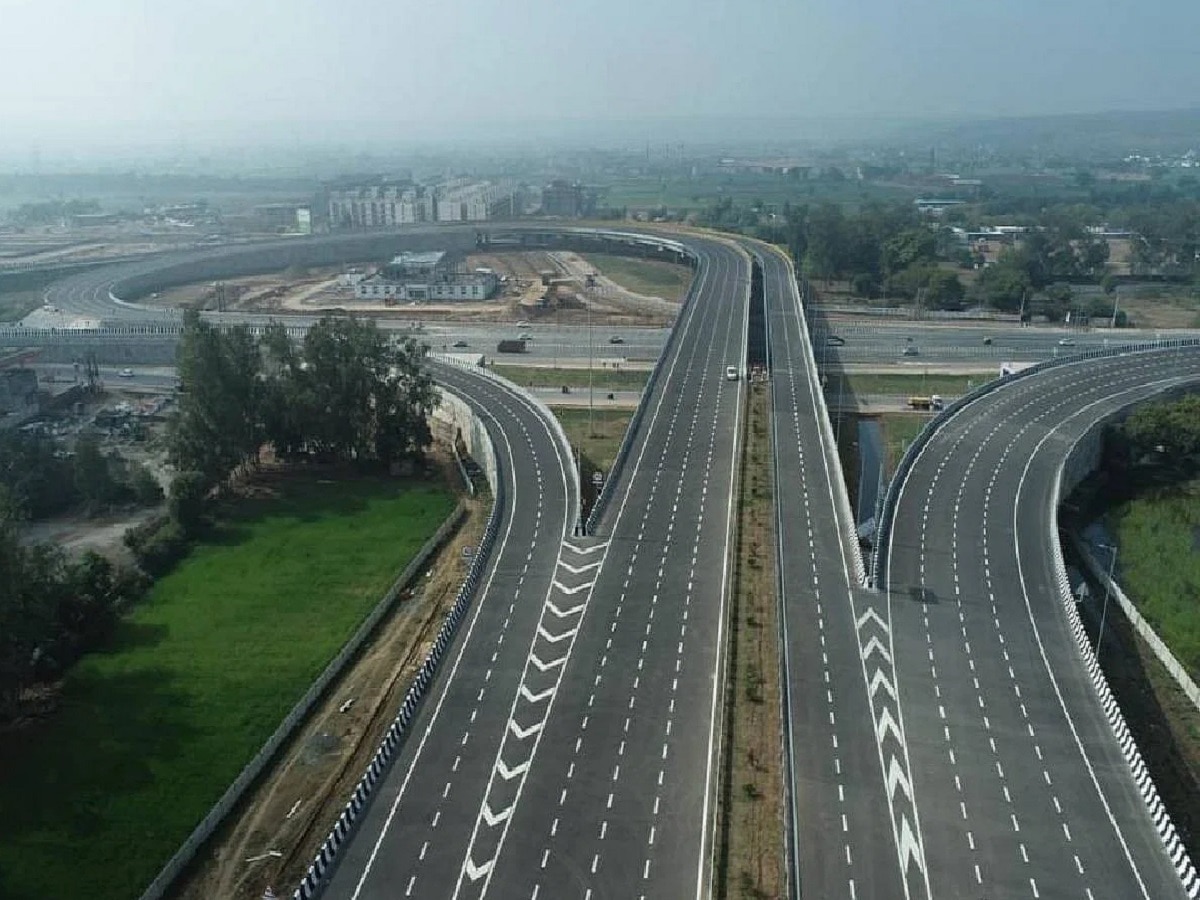  Delhi Mumbai Expressway: सियासी नगरी दिल्ली से मायानगरी मुंबई तक अब 12 घंटे में, सिर्फ फरवरी तक इंतजार