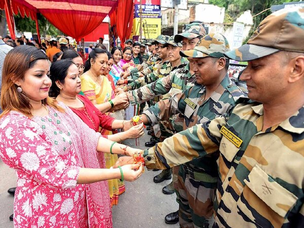 Raksha Bandhan Special Rakhi For Soldiers Posted In India Border ...