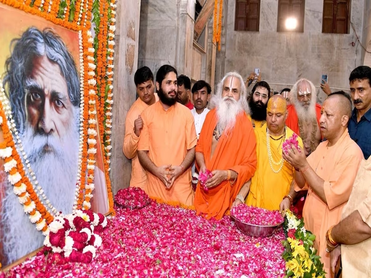 CM Yogi in Ayodhya 