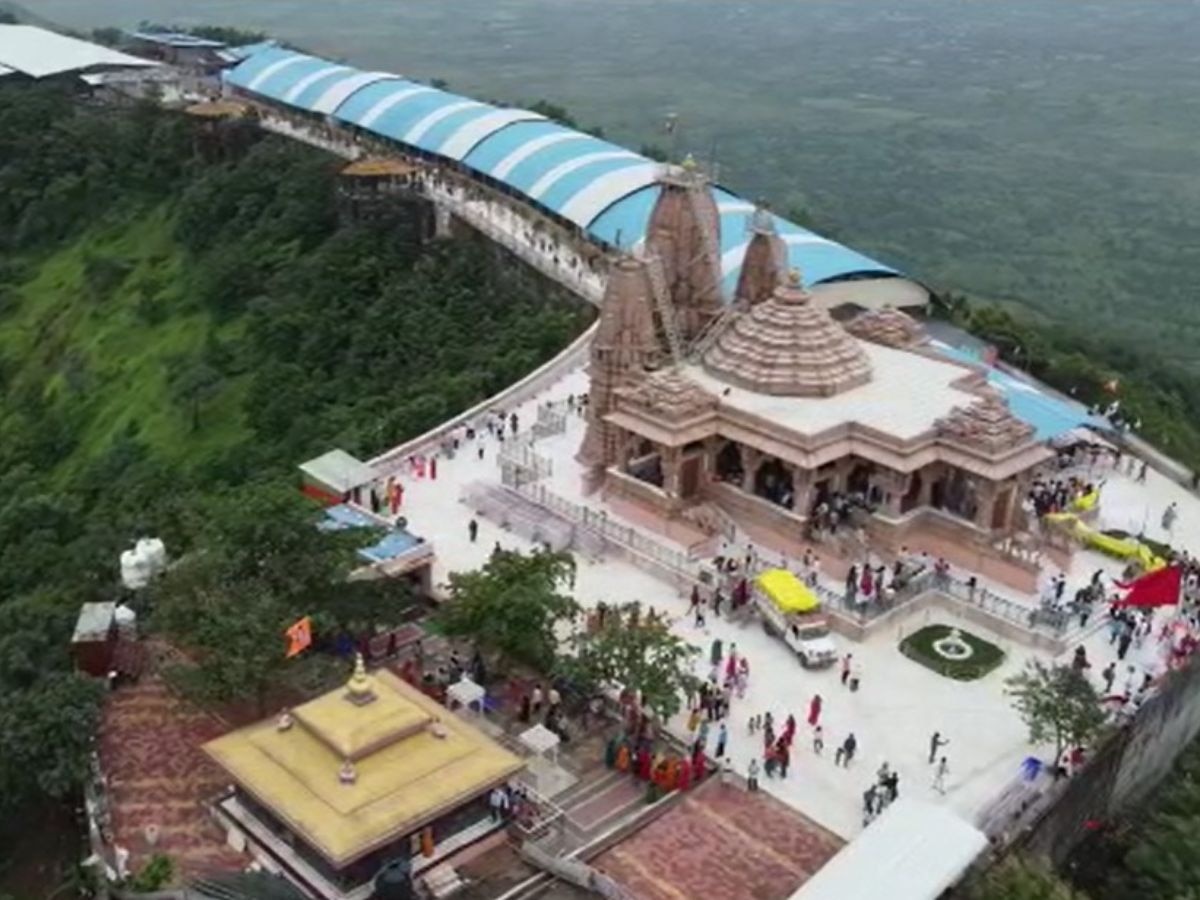 Nagalwadi Bhilat Dev Temple: आखिर क्यों भीलट देव मंदिर के आस-पास रात में नहीं रुकते किन्नर? वजह कर देगी हैरान