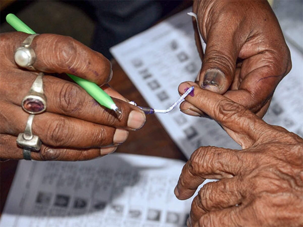 Ghosi Assembly Election 2023: अब जाति की राजनीति पर उतरे उम्मीदवार, जानें- किसका पलड़ा भारी