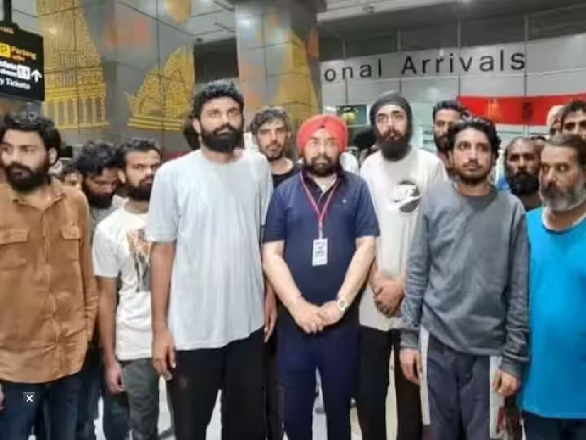 Indian Returns From Libya: रिहा हुए लीबिया में फंसे हरियाणा-पंजाब के युवक, परिवार से मिलकर छलके आंसू