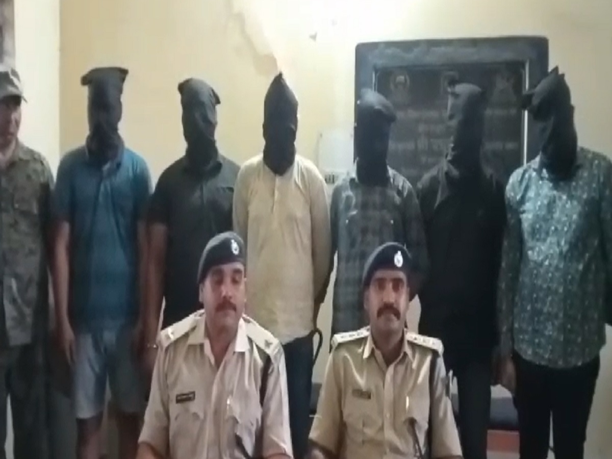 Jharkhand Fake IB Officers Used To Target Truck Drivers In Dhanbad 7 jharkhand-fake-ib-officers-used-to-target-truck-drivers-in-dhanbad-7