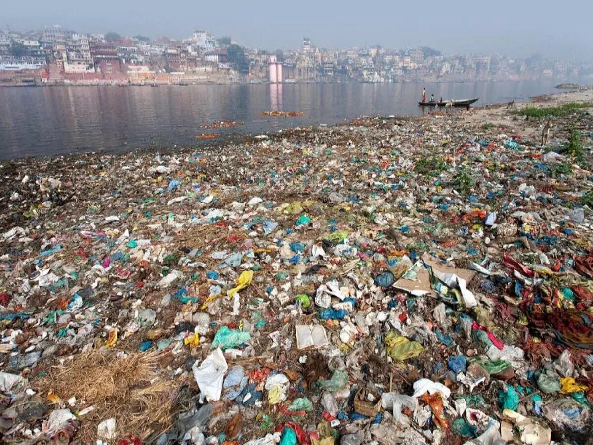 Varanasi Garbage: अब बार कोड के जरिए कूड़े का उठान, और चमकेगी बाबा विश्वनाथ की नगरी वाराणसी