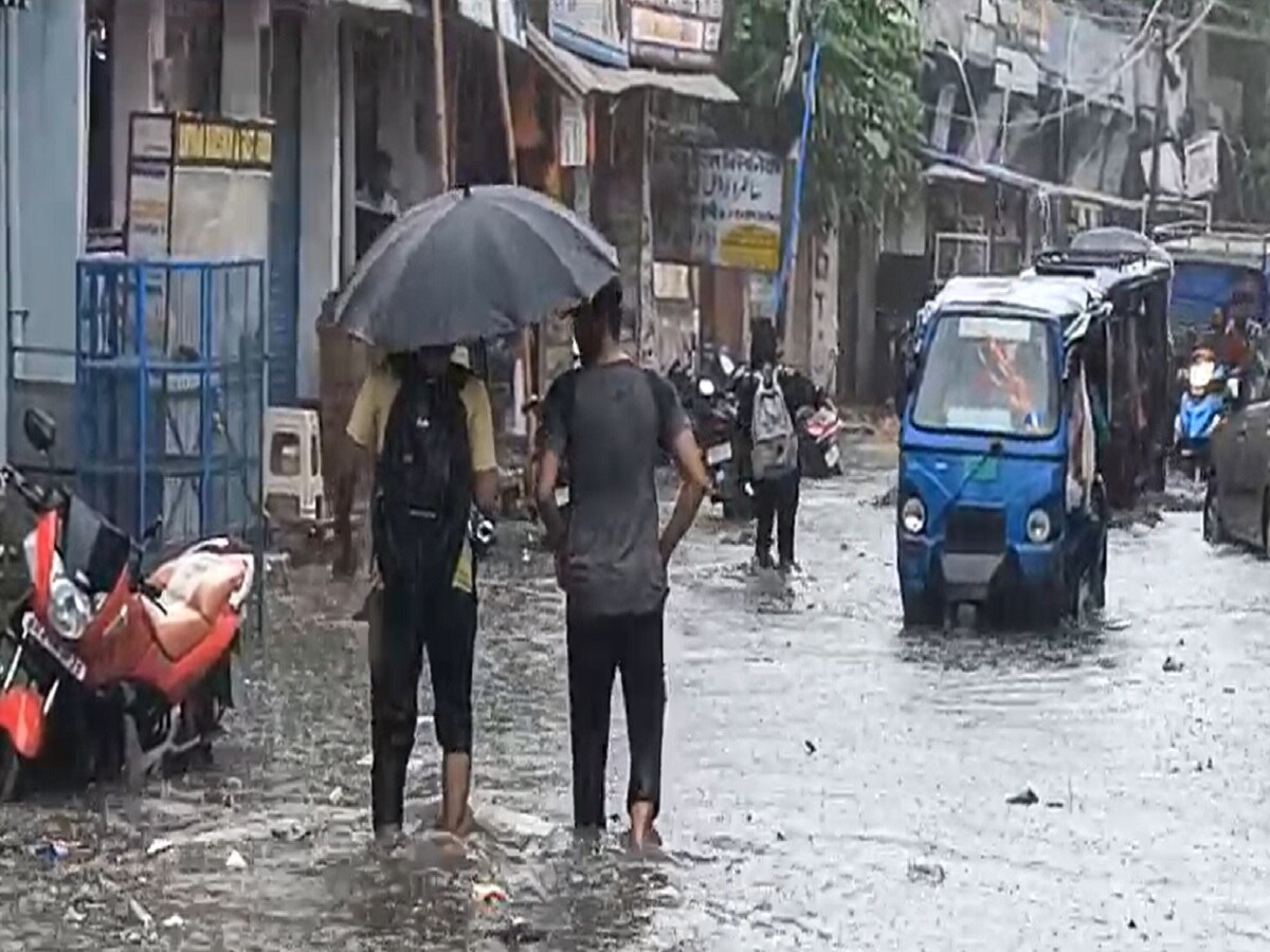 बिहार शरीफ में झमाझम बारिश ने स्मार्ट सिटी की खोली पोल, तालाब में तब्दील हुई सड़के