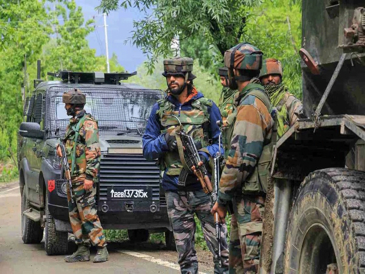 J&K: पाकिस्तान के इशारे पर बांदीपोरा में बिछा रहे थे आतंक का जाल, सुरक्षाबलों ने खत्म कर दिया खेल 