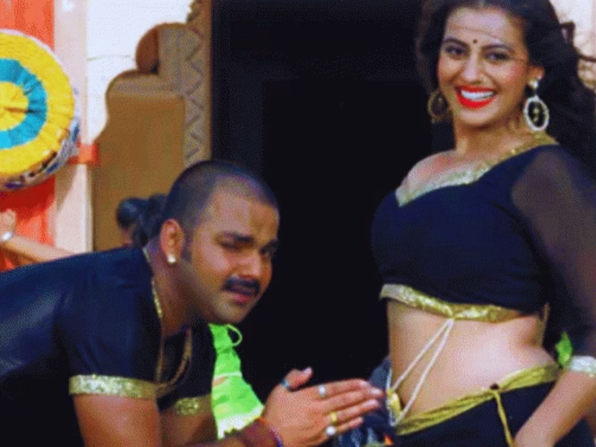 Pawan Singh-Akshara Singh Video Song