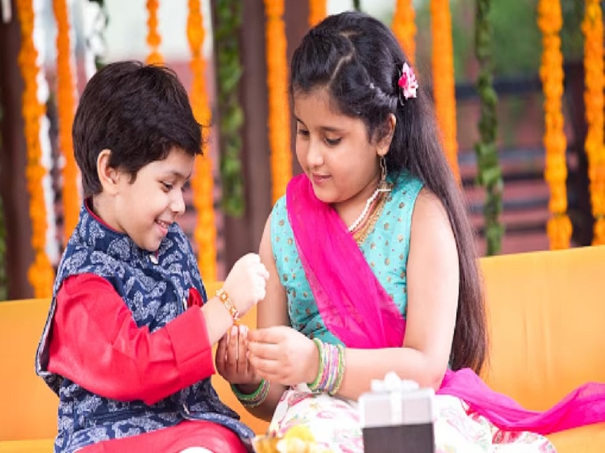 Raksha Bandhan 2023 Caption Ideas: भाई-बहन की फोटो के साथ लिखें मजेदार कैप्शन, इंस्टा पर जमकर आएंगे लाइक्स