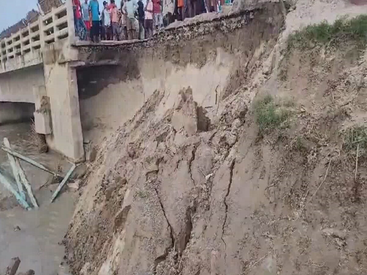 Bihar Flood: कोसी के जलस्तर में उतार-चढ़ाव जारी, पुल का एप्रोच कटा, आवाजाही हुई प्रभावित