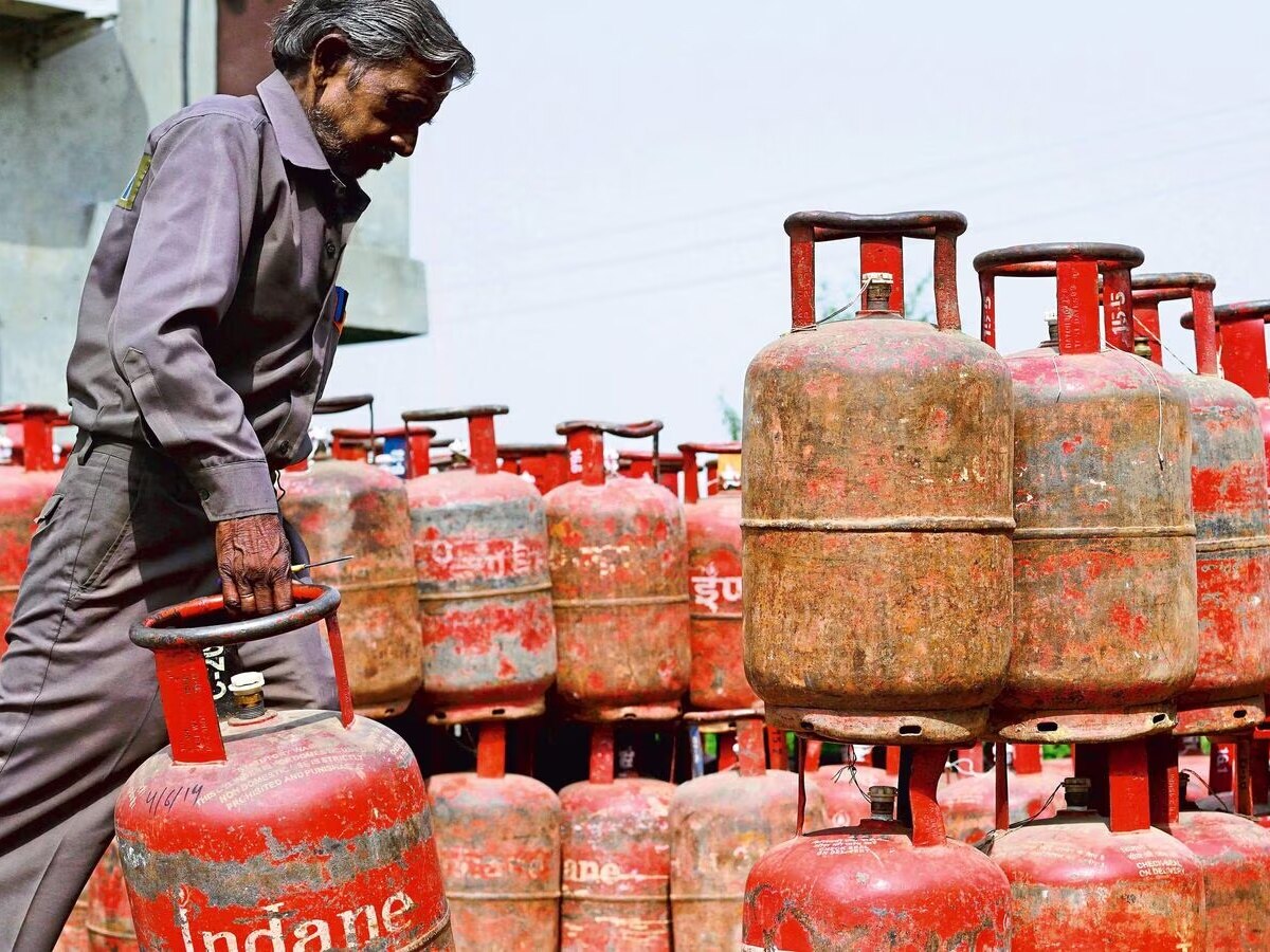 LPG Price Cut: ୪୦୦ ଟଙ୍କାରେ ଶସ୍ତାରେ ମିଳିବ ଘରୋଇ ଗ୍ୟାସ !