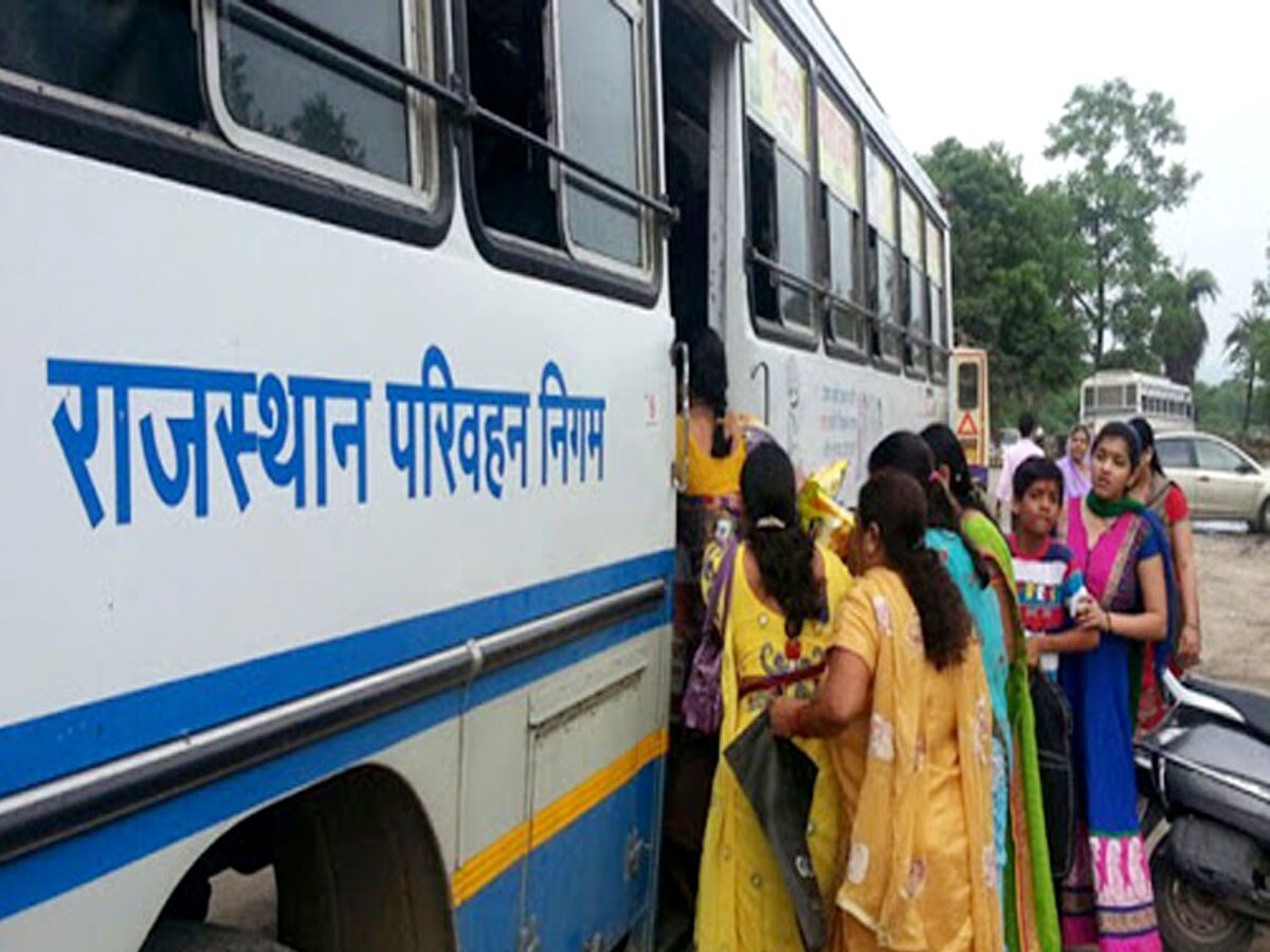 Jodhpur: रक्षाबंधन में सरकार ने महिलाओं की दी सौगात, फिर भी मूलभूत सुविधाओं के लिए भटकीं