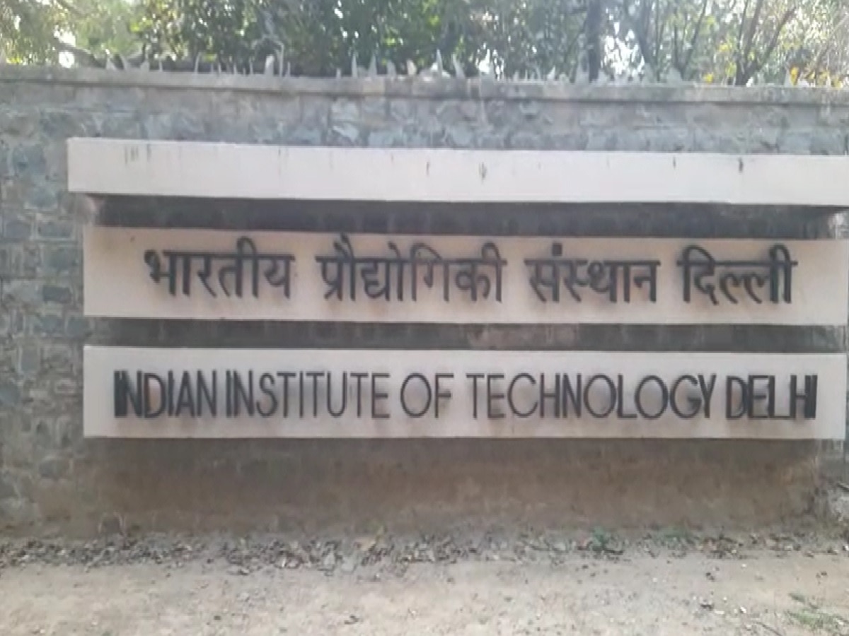 IIT Delhi Student Suicide: IIT दिल्ली के एक और छात्र ने किया सुसाइड, कमरे में लटका मिला शव
