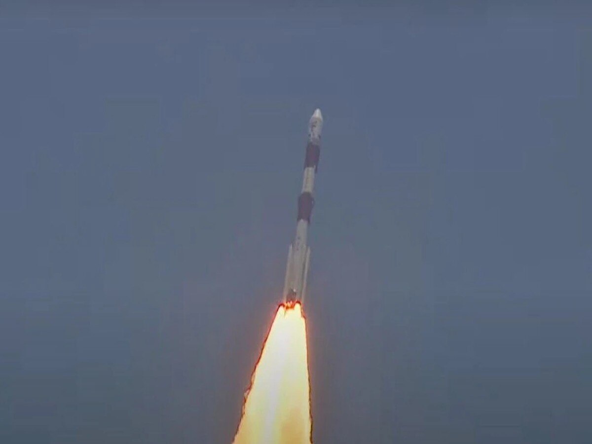 Aditya L1 Launch: ISRO ने लॉन्च किया सूर्य मिशन आदित्‍य एल-1, जानें क्या है इसका वजन