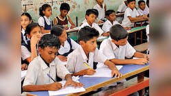  'ये हिंदुओं का मुल्क है, तुम पाकिस्तान चले जाओं'; टीचर के बयान के बाद बवाल