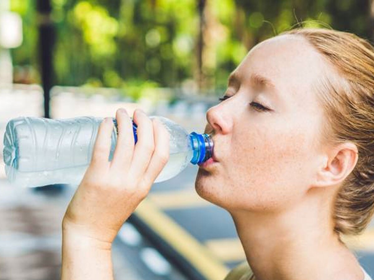 What Are The Disadvantages of Drinking Cold Water In Hindi Fridge Ka