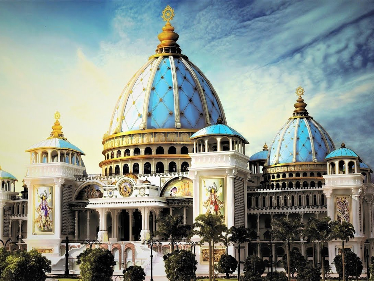 साढ़े तीन सौ फीट ऊंचा है मंदिर