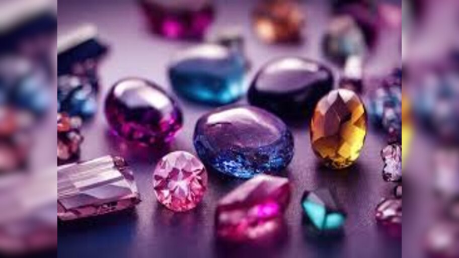 Gemology: बेहद चमत्कारी है ये रत्न, धारण करते ही धन लाभ के बनते हैं योग ...