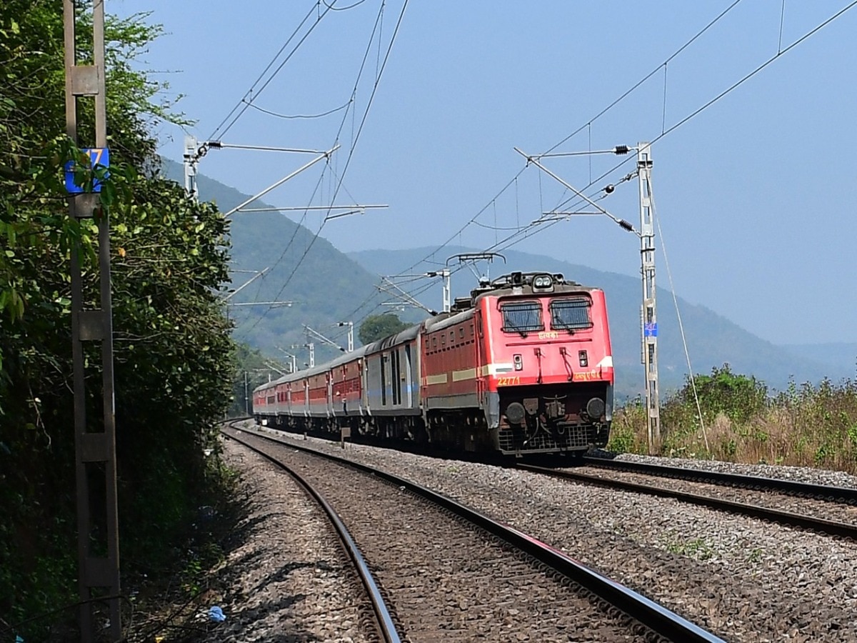 Passenger Train Service: ବିଶେଷ ଟ୍ରେନ ଚଳାଚଳ ଦିବସ ବୃଦ୍ଧି