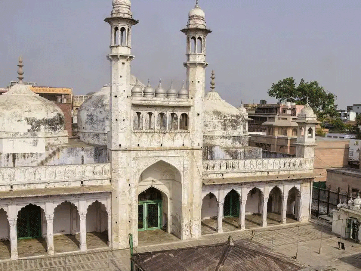 Gyanvapi Masjid: बिना इजाजत के तहखाने की खुदाई कर रहा है ASI; SC पहुंचा मुस्लिम पक्ष Gyanvapi Masjid: बिना इजाजत के तहखाने की खुदाई कर रहा है ASI; SC पहुंचा मुस्लिम पक्ष