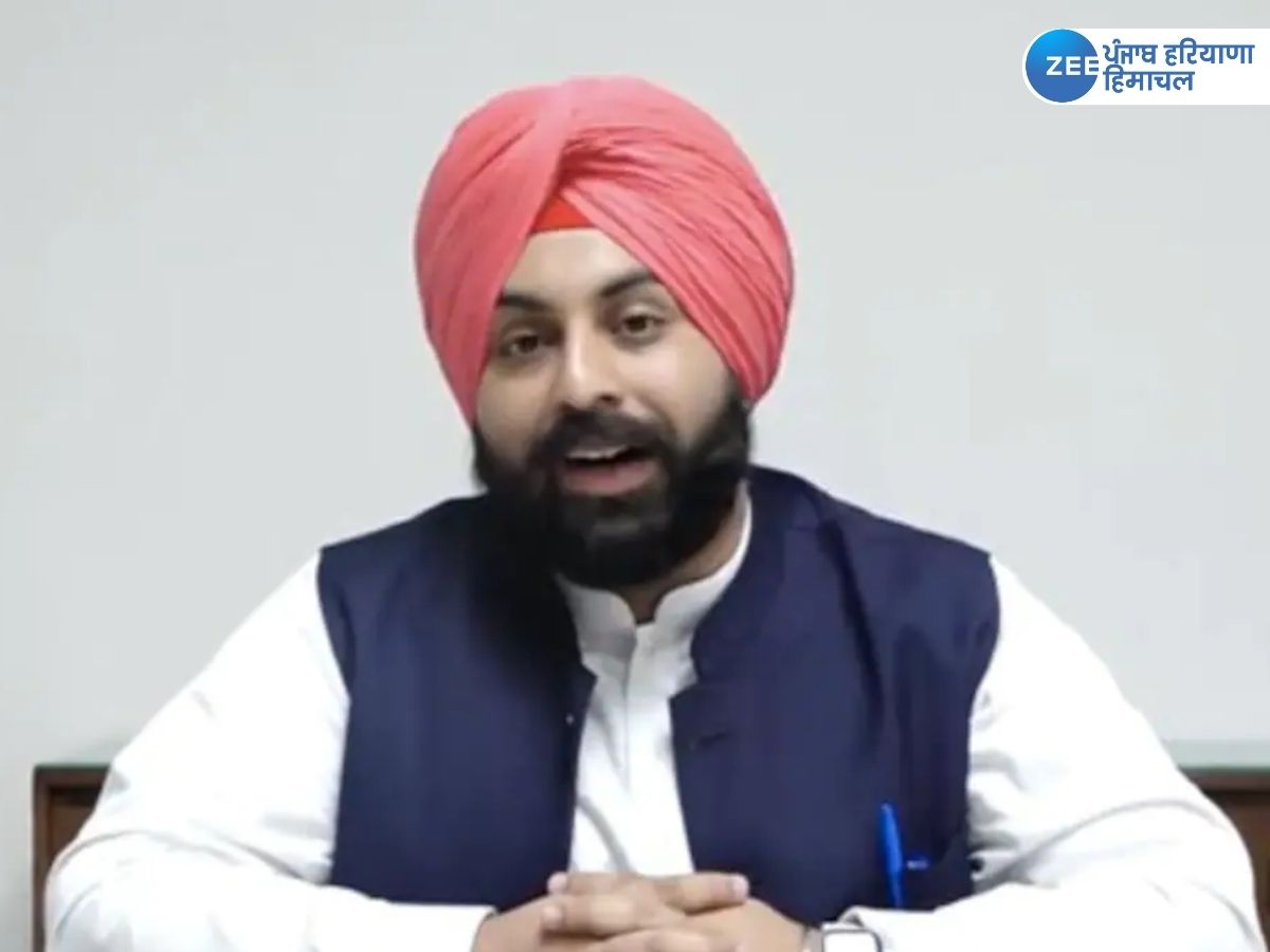 Punjab News: ਹਰਜੋਤ ਬੈਂਸ ਦਾ ਵੱਡਾ ਕਦਮ; ਹੁਣ ਪੰਜਾਬ 'ਚ ਹਰ ਹਫ਼ਤੇ ‘ਟੀਚਰ ਆਫ਼ ਦਾ ਵੀਕ’ ਜਾਣਗੇ ਐਲਾਨੇ, ਪੋਸਟਰ ਜਾਰੀ Punjab News: ਹਰਜੋਤ ਬੈਂਸ ਦਾ ਵੱਡਾ ਕਦਮ; ਹੁਣ ਪੰਜਾਬ 'ਚ ਹਰ ਹਫ਼ਤੇ ‘ਟੀਚਰ ਆਫ਼ ਦਾ ਵੀਕ’ ਜਾਣਗੇ ਐਲਾਨੇ, ਪੋਸਟਰ ਜਾਰੀ