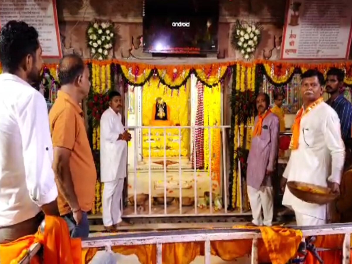Jhalawar के श्री द्वारिकाधीश मंदिर में कृष्ण जन्माष्टमी की धूम, श्रद्धालुओं का उमड़ा सैलाब