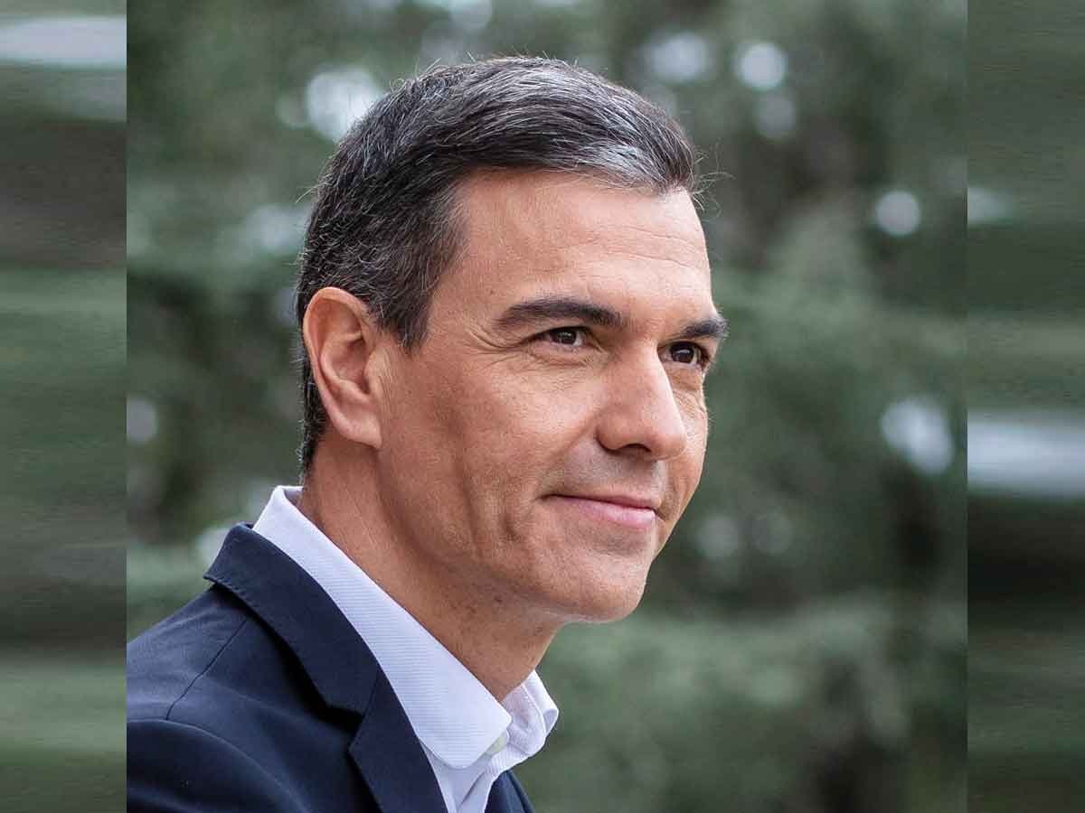 साभार फेसुकब: Pedro Sánchez Pérez-Castejón