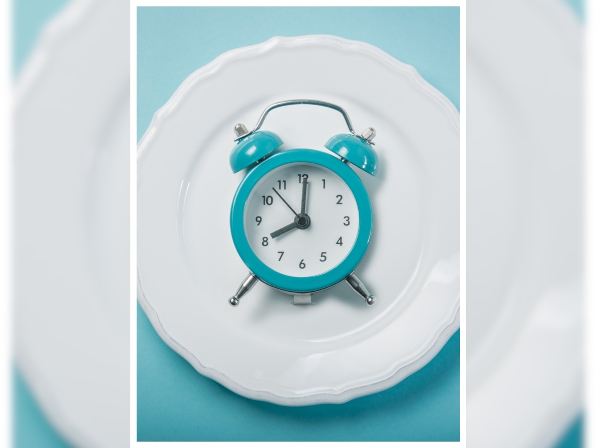 Intermittent Fasting: क्या है इंटरमिटेंट फास्टिंग, इसमें क्‍या खाएं और क्‍या नहीं, जानिए क्या है इसके फायदे