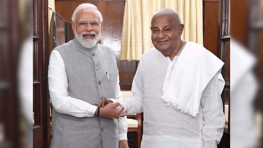 Karnataka News: जिस BJP ने कभी गिराई थी कांग्रस- जेडीएस की सरकार, उसी के साथ JDS लड़ेगी लोकसभा चुनाव